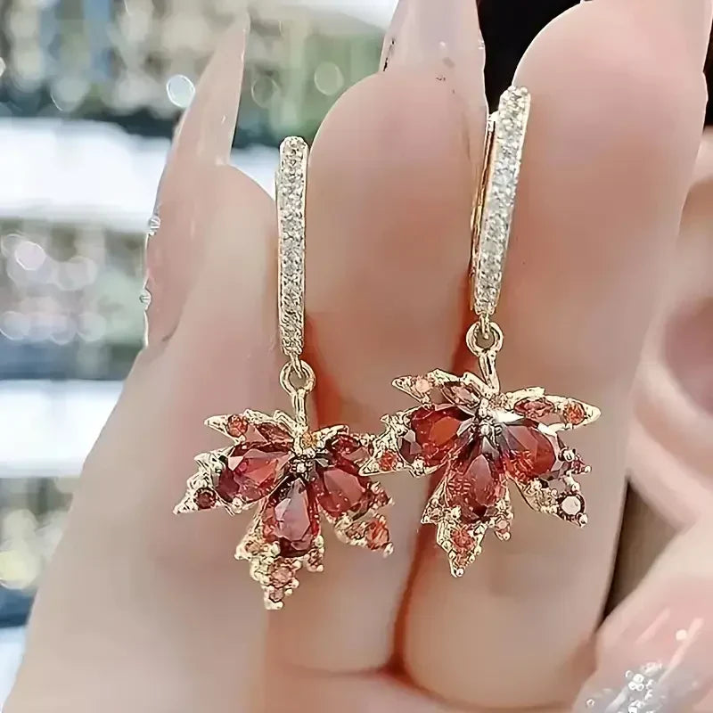 Zircon Leafshine Earrings | Gold